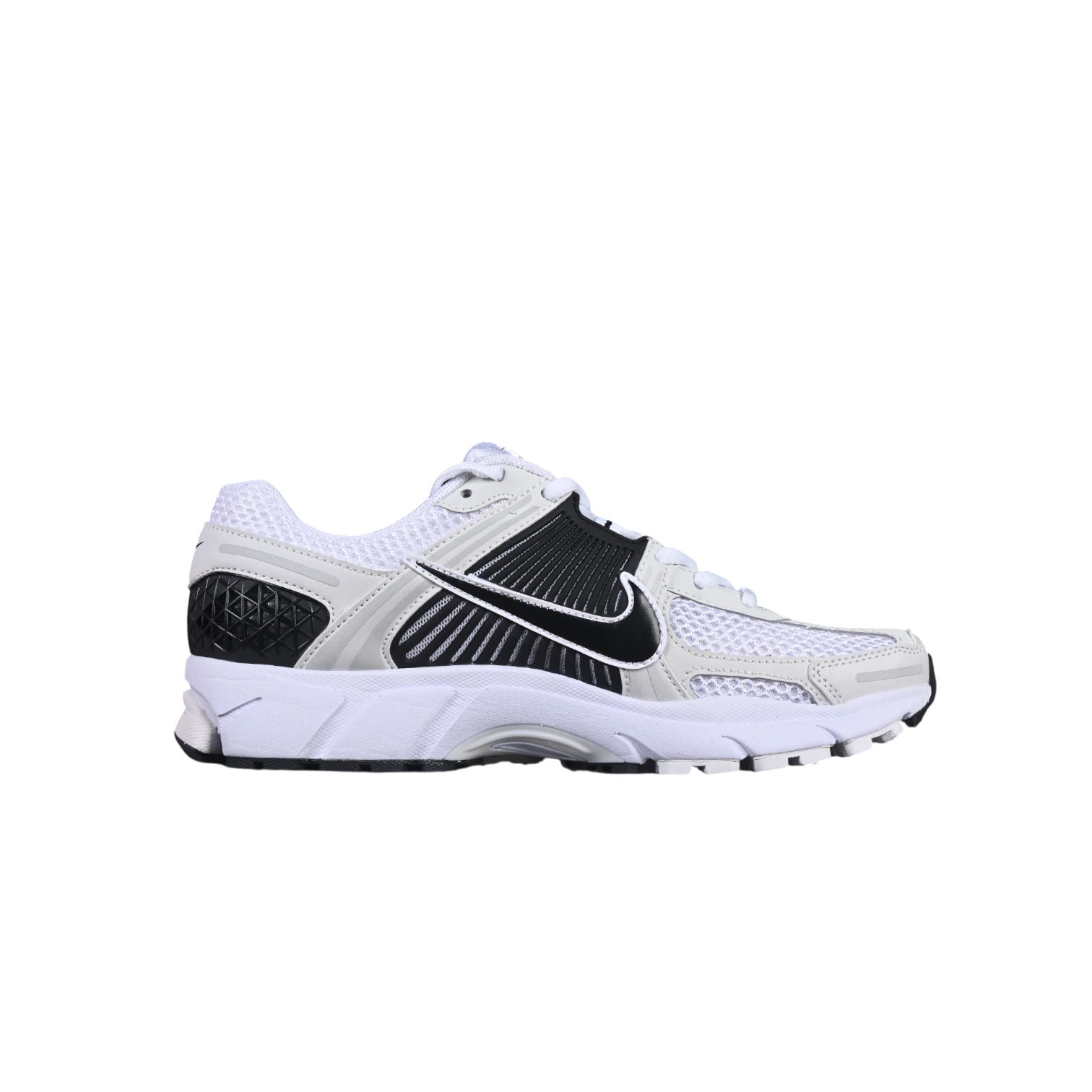 Nike zoom vomero 5 walking shoes