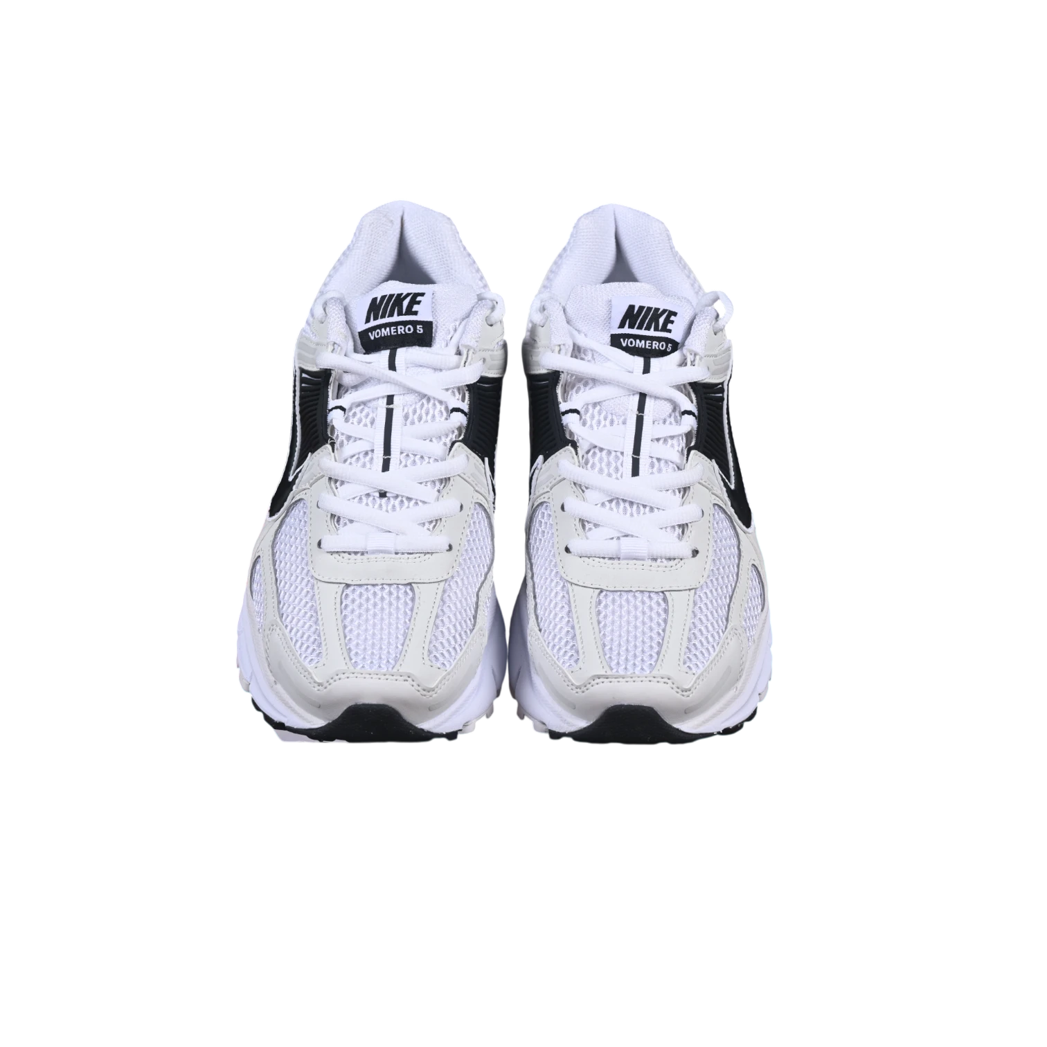 Nike zoom vomero 5 walking shoes