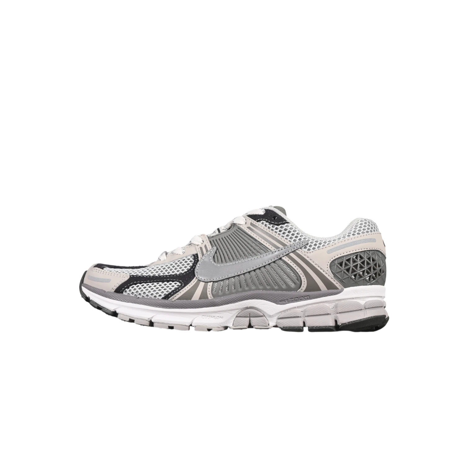 Nike zoom vomero 5 walking shoes